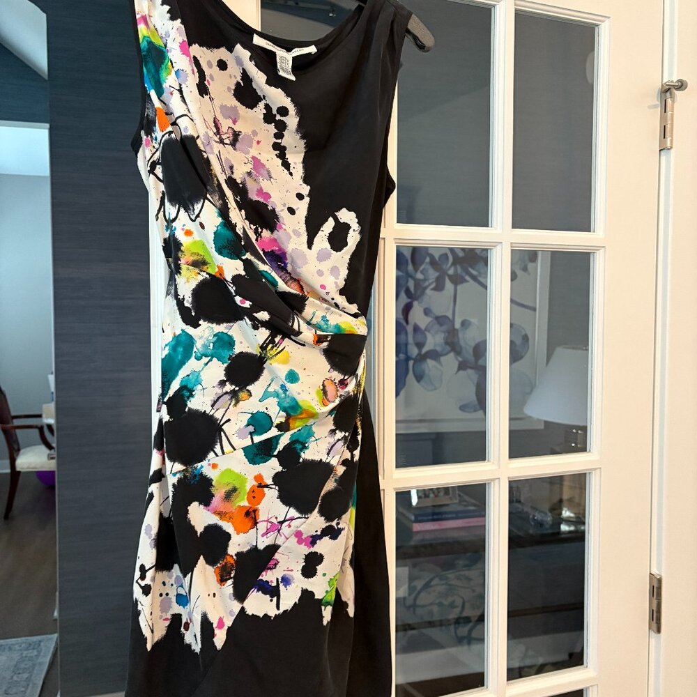 Diane Von Furstenburg Tella Silk Dress size 14. Gently used - Picture 3 of 5